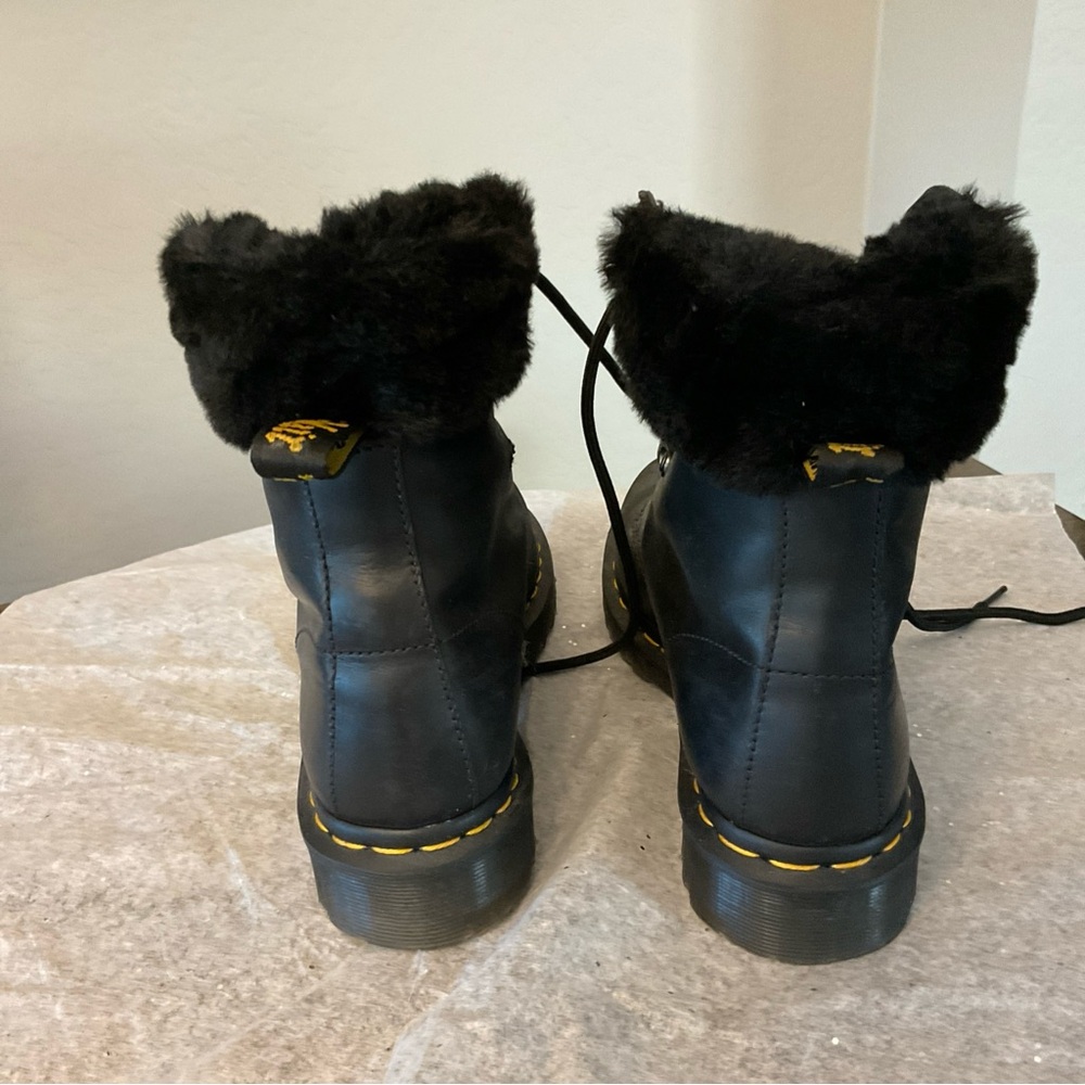 DR. MARTENS Serena Black Faux Fur Lined Combat Boots Black Women's Size 8 - Picture 11 of 16